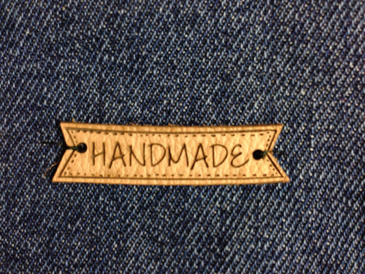 Label flag with desired text/logo